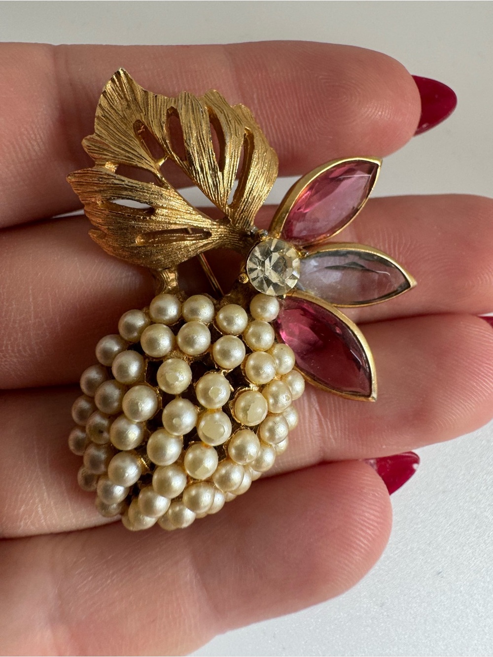 Vintage Hallmarked BSK gold tone brooch